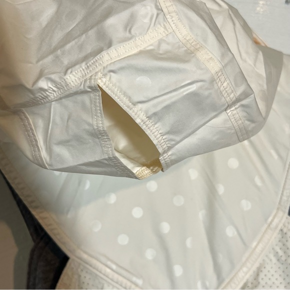 Lululemon Kanto Catch Me Jacket Vest Hooded Size 4 - Picture 4 of 9